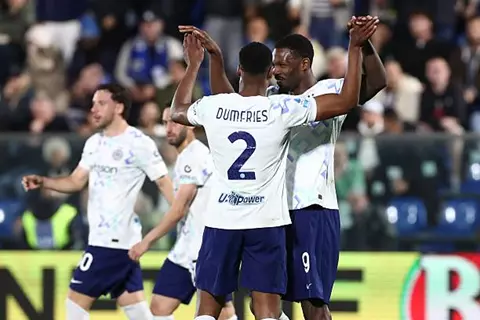 ريمونتادا تورام ودومفريس.. إنتر ميلان يسقط كومو برباعية في الدوري الإيطالي